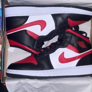 Air Jordan 1 Mid (GS)